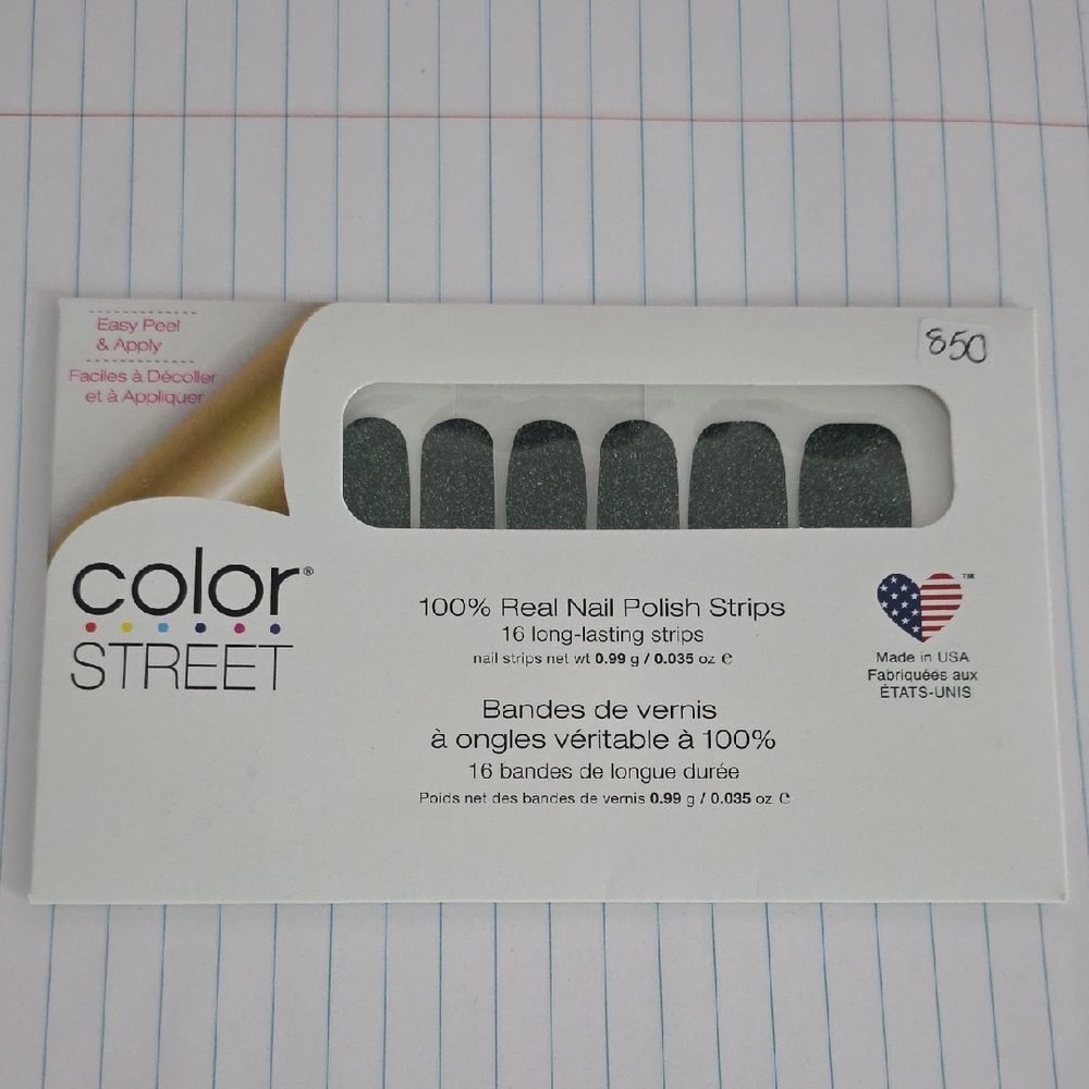 Color Street Nail Polish Strips in Gaelic Greenery
